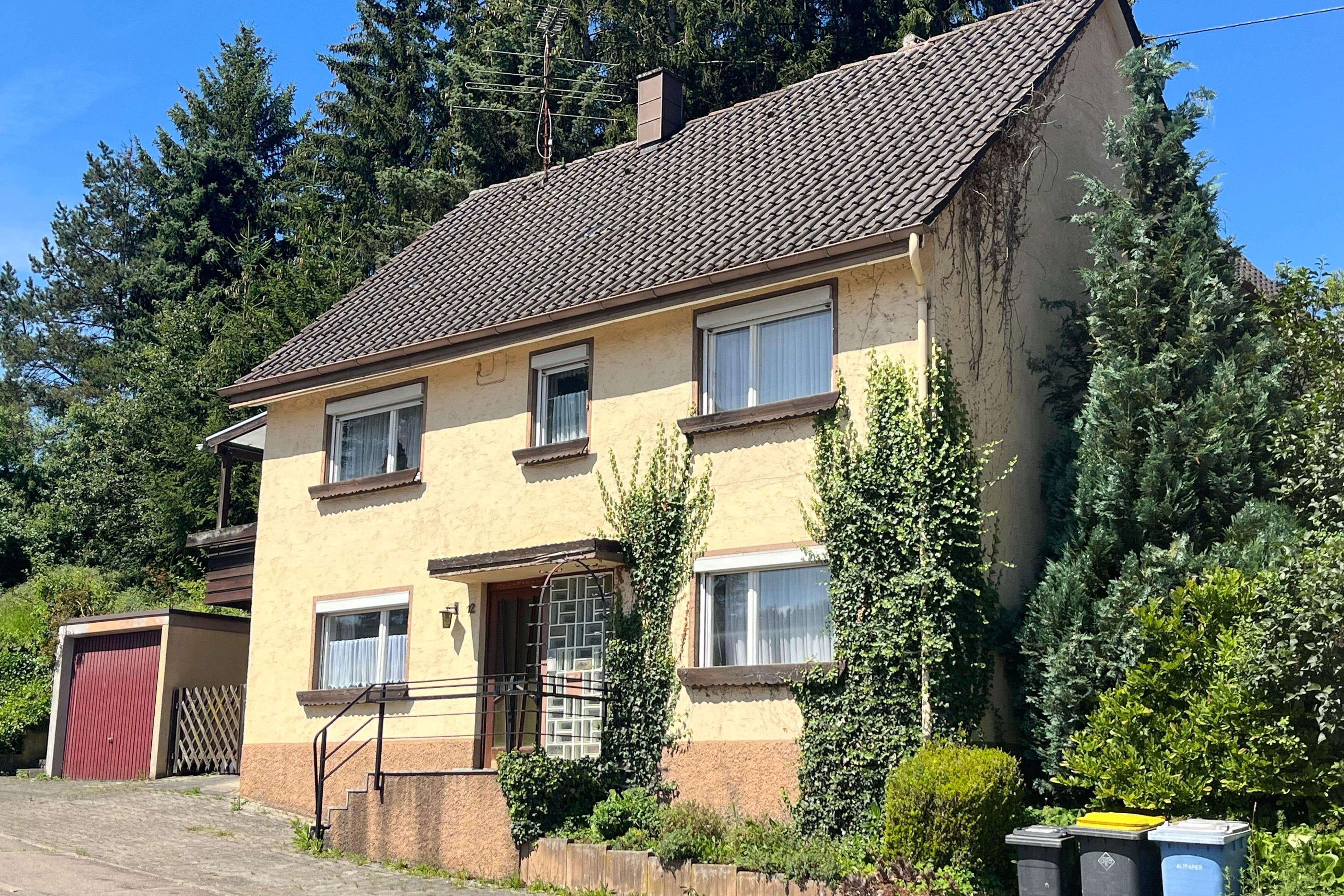 Einfamilienhaus zum Kauf 165.000 € 4 Zimmer 128 m²<br/>Wohnfläche 500 m²<br/>Grundstück Aixheim Aldingen 78554