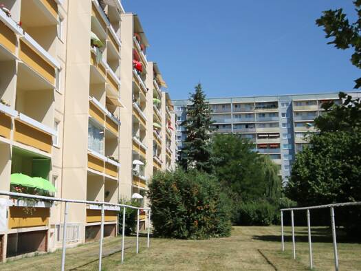 Wohnung zur Miete 279 € 3 Zimmer 56,4 m² 2. Geschoss frei ab sofort Platanenstraße 30 Lusan Gera 07549