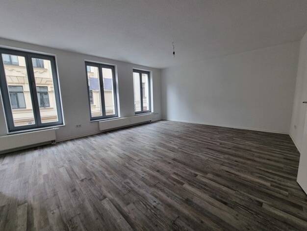 Wohnung zur Miete 590 € 2 Zimmer 65 m² 1. Geschoss frei ab 01.10.2026 Kleine Ulrichstraße 21 Altstadt Mitte 06108