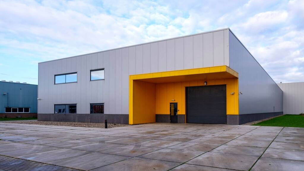 Lagerhalle zur Miete provisionsfrei 7.300 m² Lagerfläche teilbar ab 2.100 m² Dietersheim Eching 85386