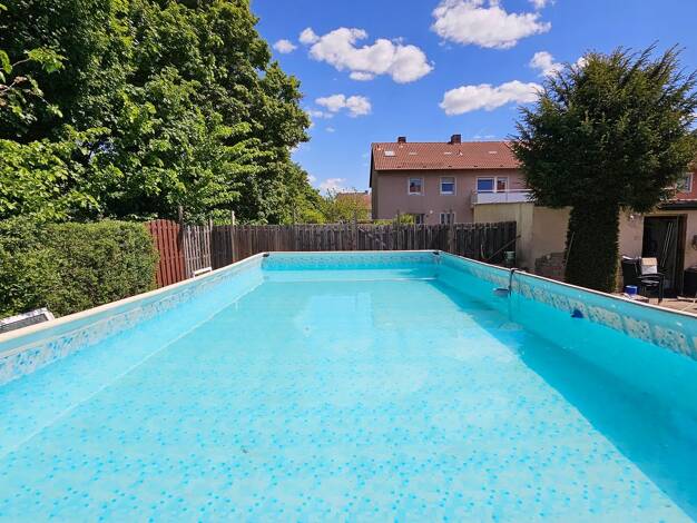 Reihenendhaus zum Kauf 385.000 € 7 Zimmer 136 m² 708 m² Grundstück Kitzingen Kitzingen 97318