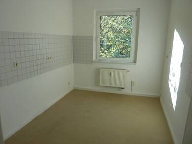 Wohnung zur Miete 240 € 2 Zimmer 40,5 m² 1. Geschoss frei ab sofort Seumestraße 53 Weißenfels Weißenfels 06667