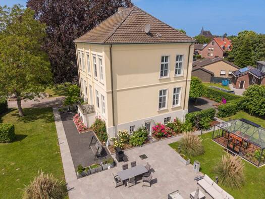 Einfamilienhaus zum Kauf 1.500.000 € 10 Zimmer 350 m² 3.400 m² Grundstück Kalkar 47546