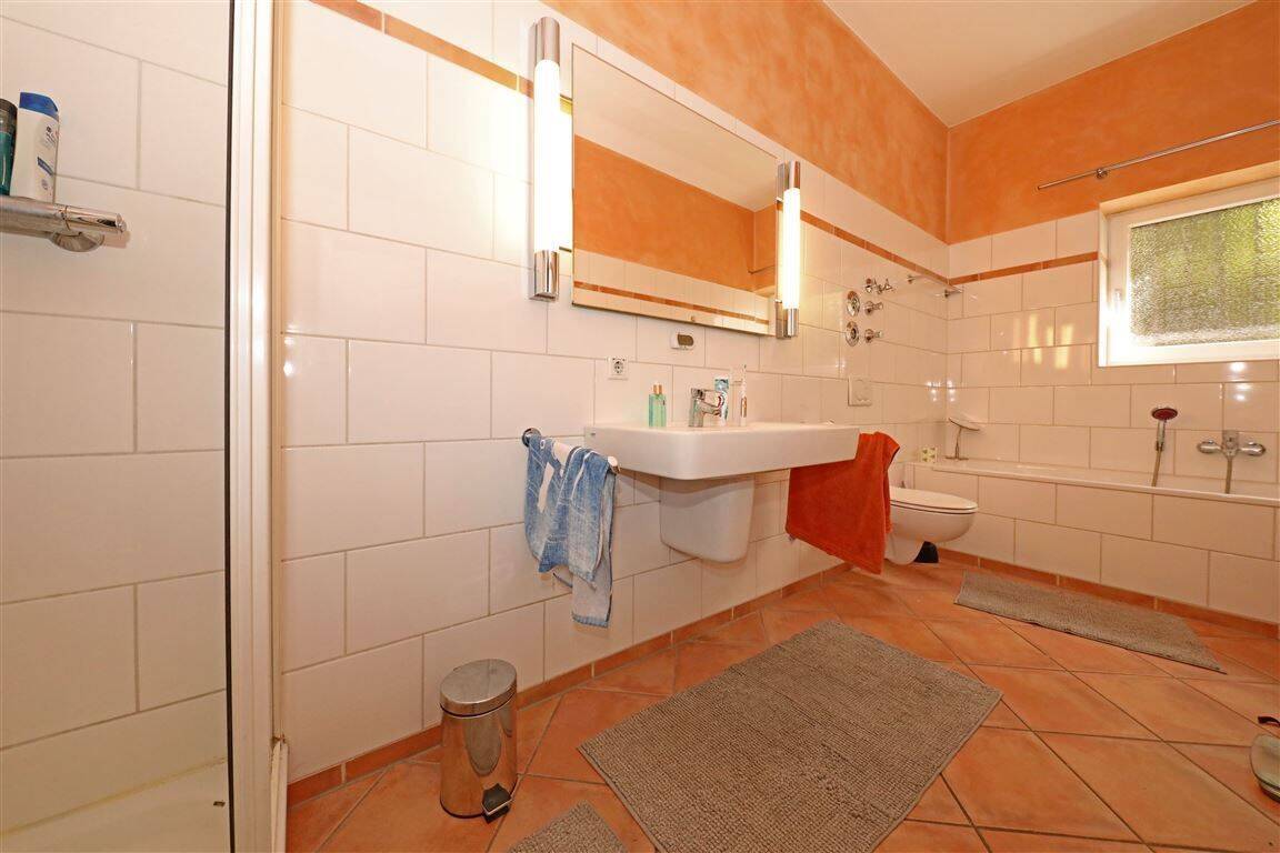 Property thumbnail 12