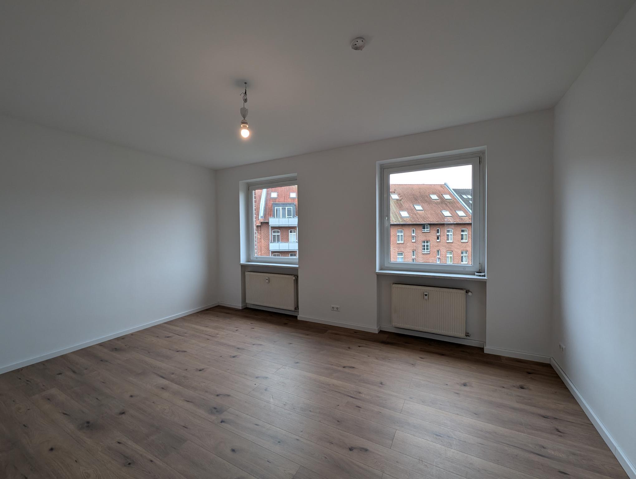 Wohnung zur Miete 840 € 3 Zimmer 84 m²<br/>Wohnfläche 3.<br/>Geschoss ab sofort<br/>Verfügbarkeit Röntgenstraße 9 Krämpfervorstadt Erfurt 99085