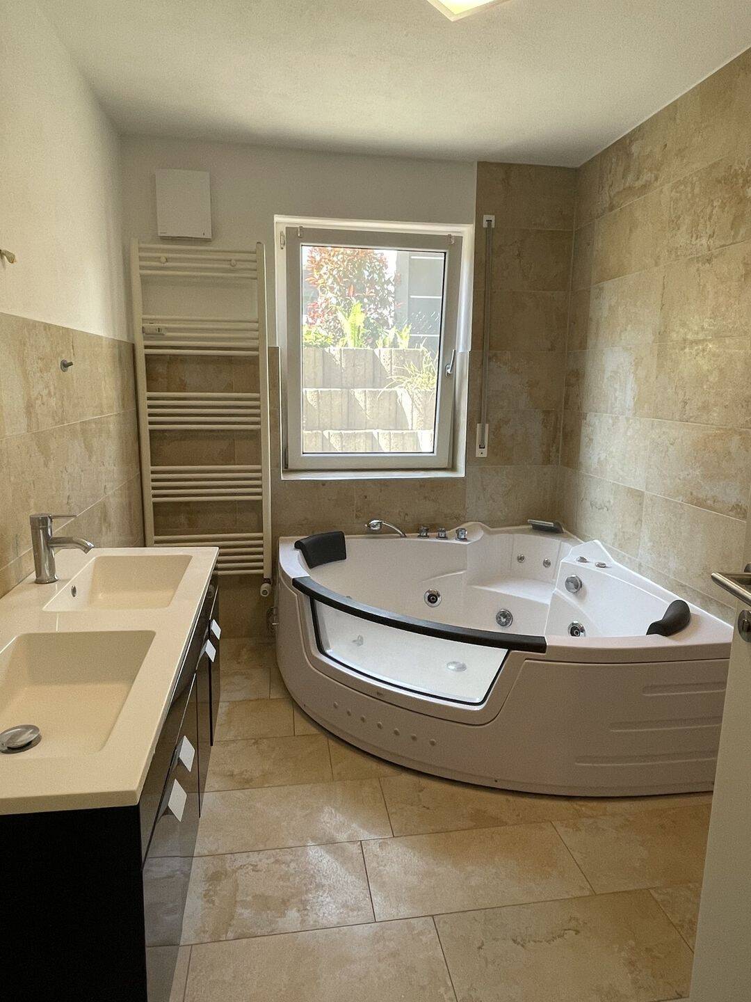 Immobilie in Adelsdorf - Moderne Eigentumswohnung mit EBK für Eigennutzung oder Kapitalanleger - Bild 3