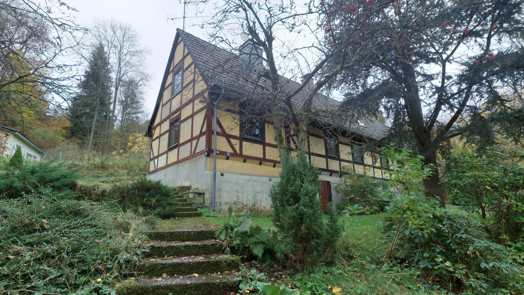 Einfamilienhaus zum Kauf 249.000 € 5 Zimmer 150 m²<br/>Wohnfläche 2.200 m²<br/>Grundstück Mulang Kassel / Wilhelmshöhe 34131