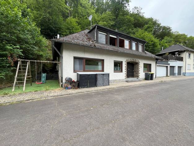 Mehrfamilienhaus zum Kauf 197.000 € 5 Zimmer 174 m² 385 m² Grundstück Volkesfeld 56745