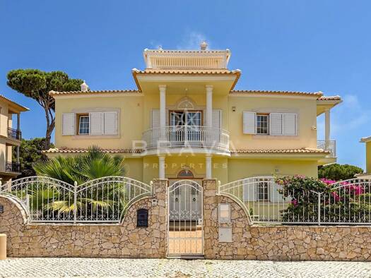 Einfamilienhaus zum Kauf 1.990.000 € 3 Zimmer 185 m² 550 m² Grundstück Albufeira e Olhos de Água