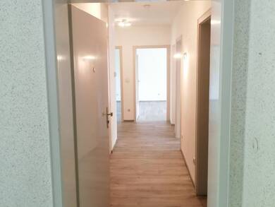 Wohnung zur Miete 950 € 4 Zimmer 100 m² Geschoss 2/2 frei ab 15.08.2025 Landau in der Pfalz 76829