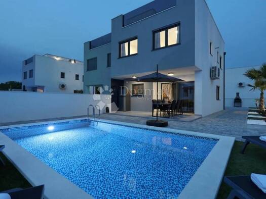 Haus zum Kauf 390.000 € 4 Zimmer 97 m² Vrsi Vrsi