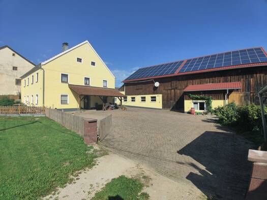 Bauernhaus zum Kauf 570.000 € 8 Zimmer 260 m² 32.942 m² Grundstück Neuses Altmannstein 93336