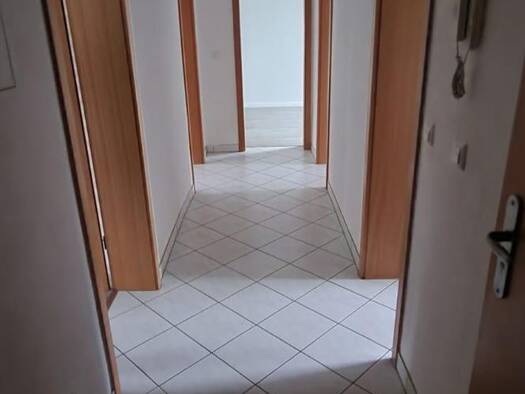 Wohnung zur Miete 500 € 3 Zimmer 77,2 m² 2. Geschoss Emilienstraße 6 Bahnhofsvorstadt Zwickau 08056