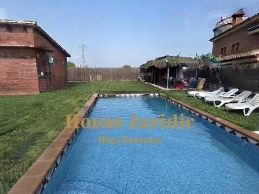 Chalet zum Kauf 1.400.000 € 4 Zimmer 430 m² Calle Dels Saumells S/N Mataró 08304