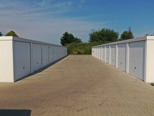 Garage zur Miete 83 € Ringweg 999 Groß Santersleben 39343