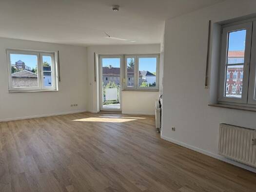Wohnung zur Miete 490 € 2 Zimmer 63,1 m² 2. Geschoss frei ab sofort Gotha Gotha 99867
