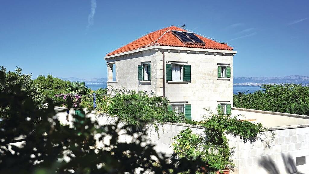 Villa zum Kauf 1.150.000 € 8 Zimmer 202 m² 273 m² Grundstück Brac 21400