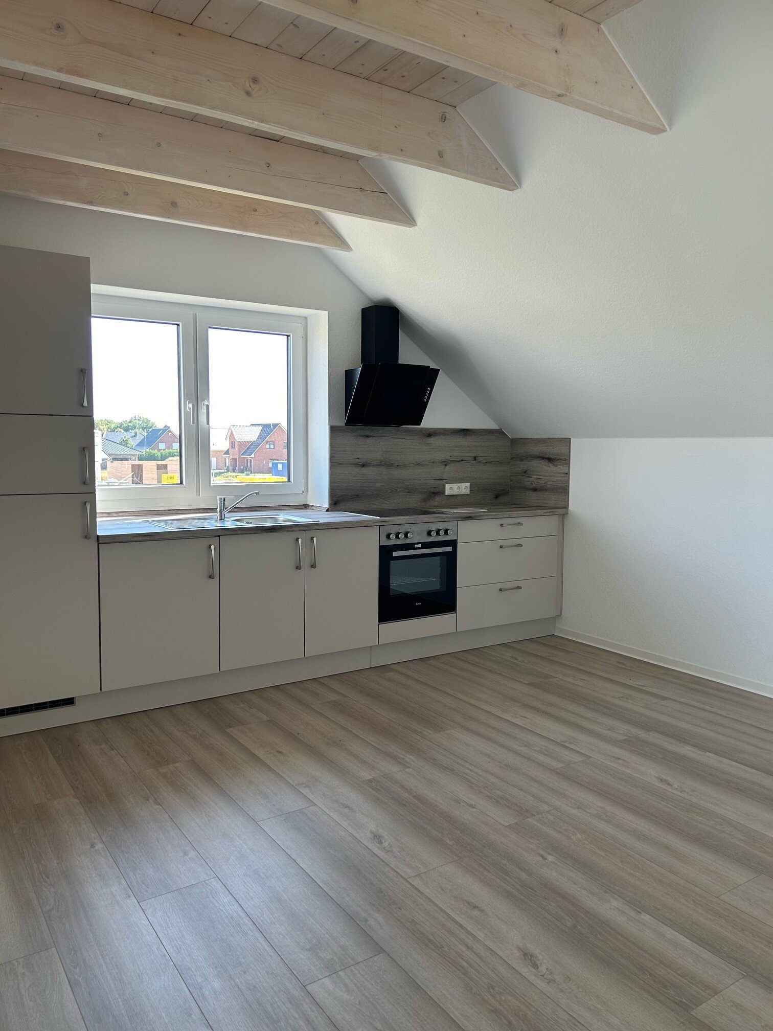 Wohnung zur Miete 644 € 2 Zimmer 64,4 m²<br/>Wohnfläche 1.<br/>Geschoss ab sofort<br/>Verfügbarkeit Schutenweg 3 Warstade Hemmoor 21745