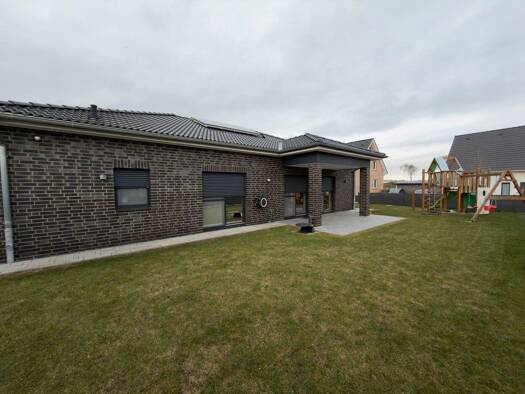 Haus zum Kauf 619.000 € 4 Zimmer 140 m² 574 m² Grundstück Clauen Hohenhameln 31249