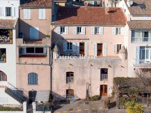 Reihenmittelhaus zum Kauf 736.000 € 14 Zimmer 300 m² 155 m² Grundstück Castellet 83330