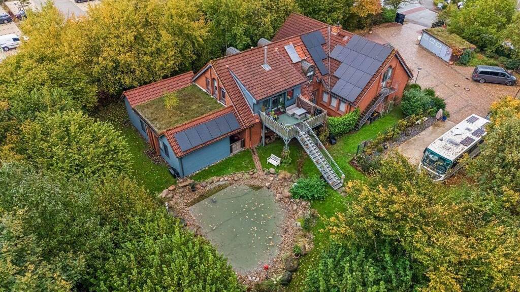 Haus zum Kauf 875.000 € 17 Zimmer 443 m² 2.550 m² Grundstück Bad Segeberg 23795