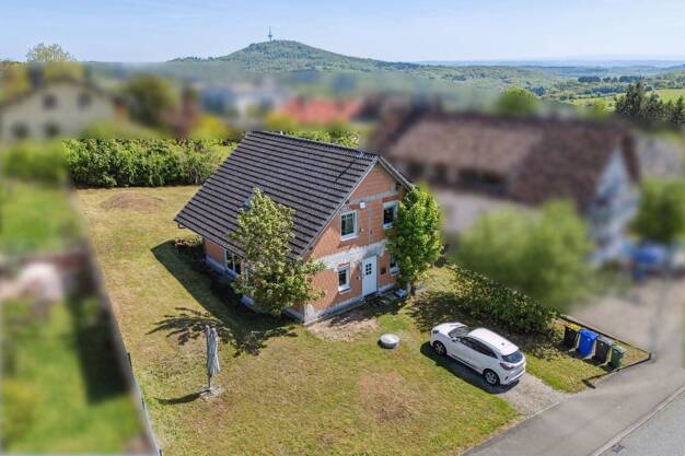 Einfamilienhaus zum Kauf 338.000 € 5 Zimmer 143,7 m² 726 m² Grundstück Königsberg Biebertal 35444