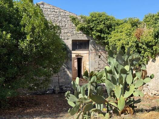 Einfamilienhaus zum Kauf 159.000 € 3 Zimmer 250 m² 2.200 m² Grundstück frei ab sofort Modica 97015