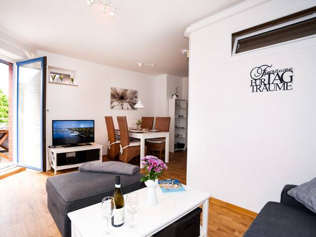 Wohnung zur Miete 795 € 2 Zimmer 43 m² 1. Geschoss frei ab sofort Grömitz Grömitz 23743