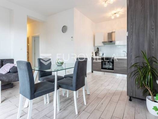 Wohnung zur Miete 750 € 2 Zimmer 57 m² Stobrec Znjan - Stobrec