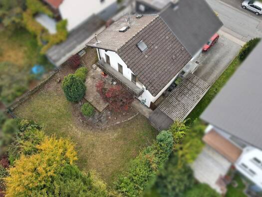 Doppelhaushälfte zum Kauf 320.000 € 4 Zimmer 140 m² 585 m² Grundstück Langensteinbach Karlsbad 76307