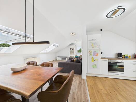 Wohnung zur Miete 850 € 4 Zimmer 89,8 m² 2. Geschoss frei ab sofort Dauernheim Ranstadt 63691