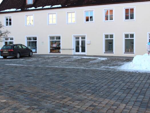 Büro-/Praxisfläche zur Miete 8,50 € 5 Zimmer 200 m² Bürofläche teilbar von 70 m² bis 200 m² Marktplatz 6 Steingaden Steingaden 86989