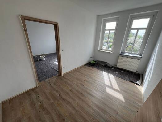 Wohnung zur Miete 350 € 2 Zimmer 63,4 m² 1. Geschoss frei ab 01.05.2026 Pforten Gera 07551