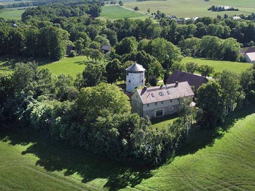 Einfamilienhaus zum Kauf 2.400.000 € 680 m² 16.970 m² Grundstück Königshain 02829