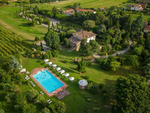 Haus zum Kauf 3.500.000 € 1.074 m² 58.585 m² Grundstück Cortona 52044