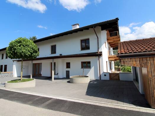 Bürofläche zur Miete 640 € 1 Zimmer 32 m² Bürofläche Baierbach Stephanskirchen 83071