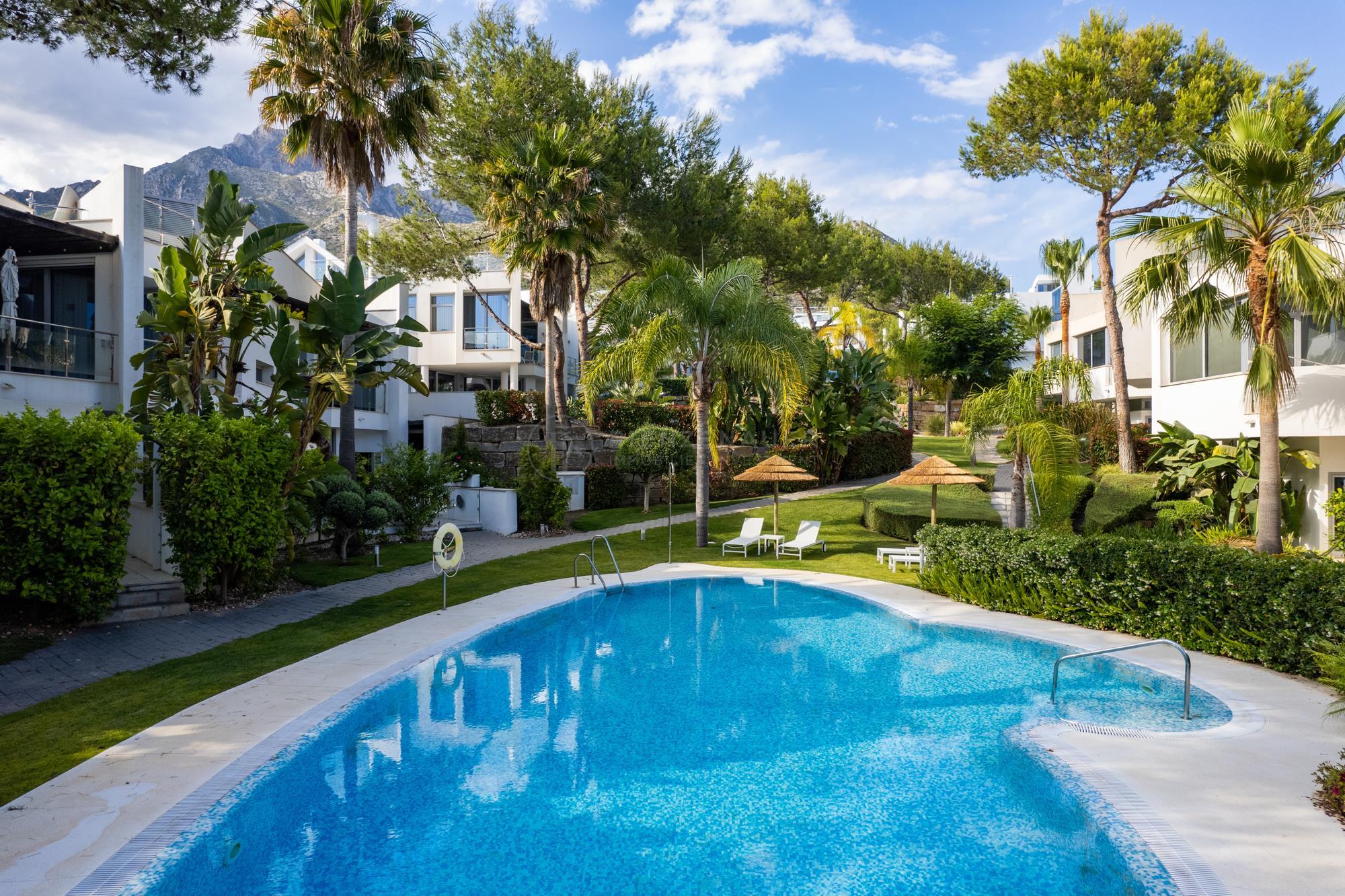 Doppelhaushälfte zum Kauf provisionsfrei 1.750.000 € 4 Zimmer 481 m²<br/>Wohnfläche 481 m²<br/>Grundstück Marbella 29602