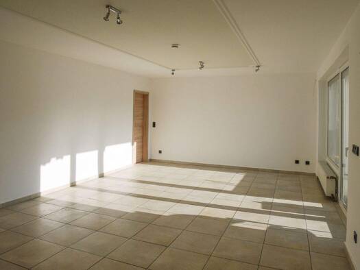 Wohnung zur Miete 750 € 2 Zimmer 77 m² 1. Geschoss Schnellenbach Engelskirchen 51766