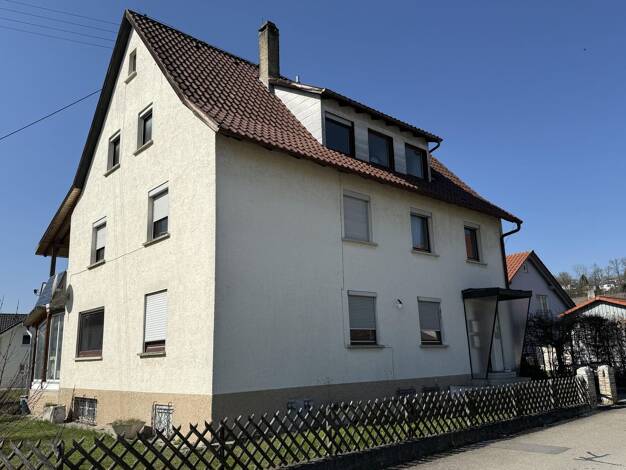 Mehrfamilienhaus zum Kauf 310.000 € 11 Zimmer 230 m² 851 m² Grundstück frei ab sofort Bingen 72511