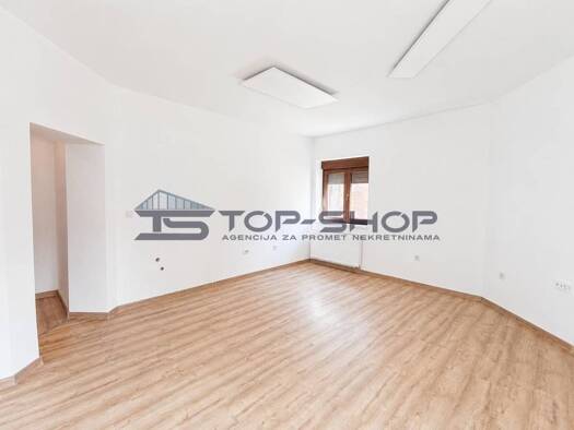 Wohnung zur Miete 800 € 2 Zimmer 65 m² Zagreb