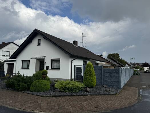 Bungalow zum Kauf 495.000 € 4 Zimmer 108,4 m² 445 m² Grundstück Niederkassel-Lülsdorf 53859