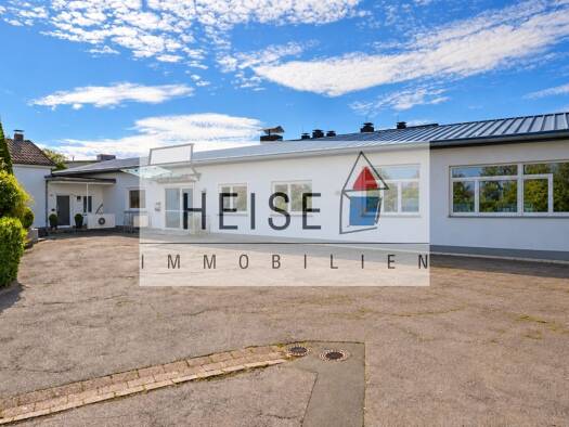 Lagerhalle zur Miete 2.135 € 450 m² Lagerfläche Holzminden Holzminden 37603
