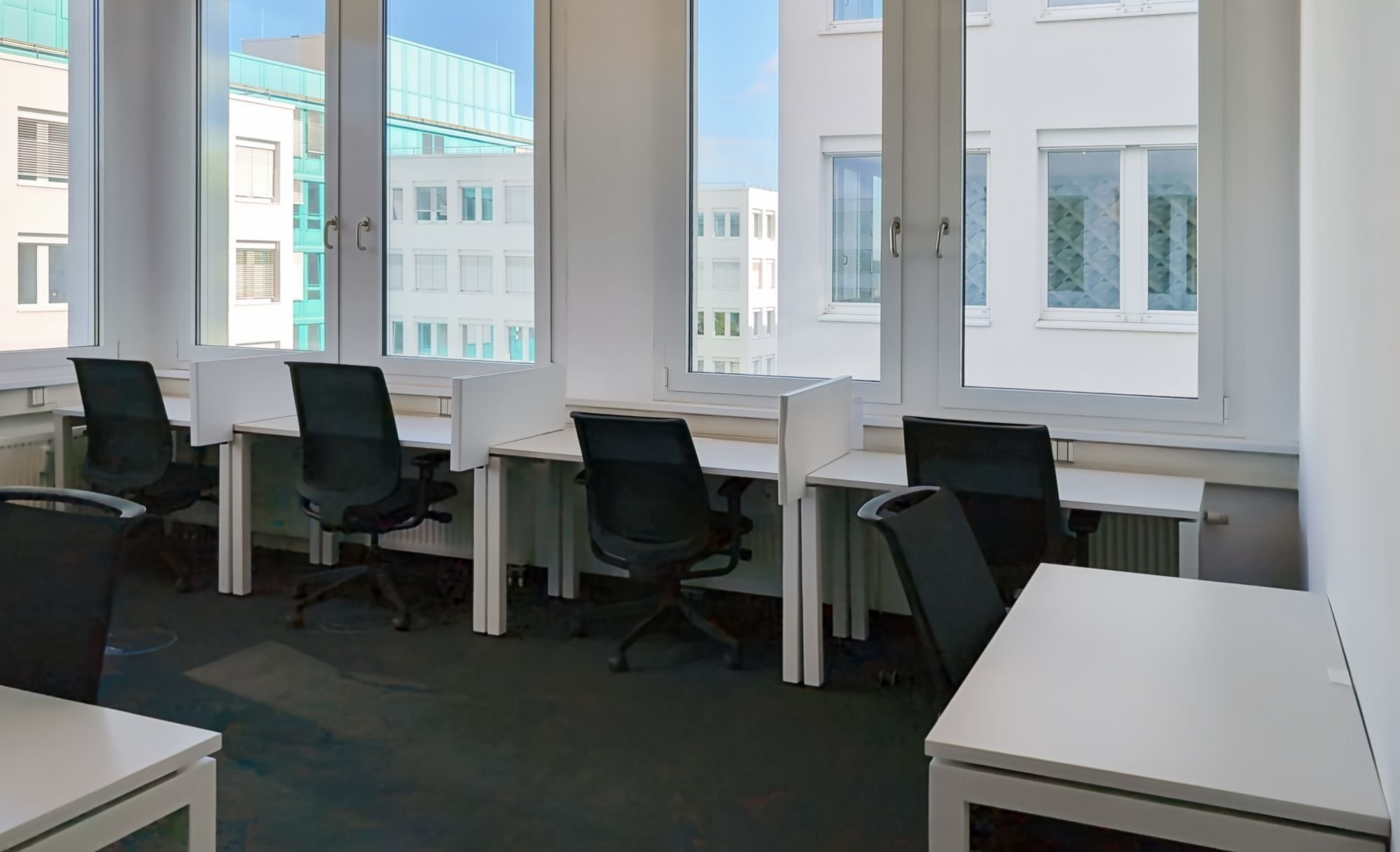 Bürofläche zur Miete provisionsfrei 259 € 30 m²<br/>Bürofläche von 10 m² bis 30 m²<br/>Teilbarkeit Curierstraße 2 Heerstraße Stuttgart 70563