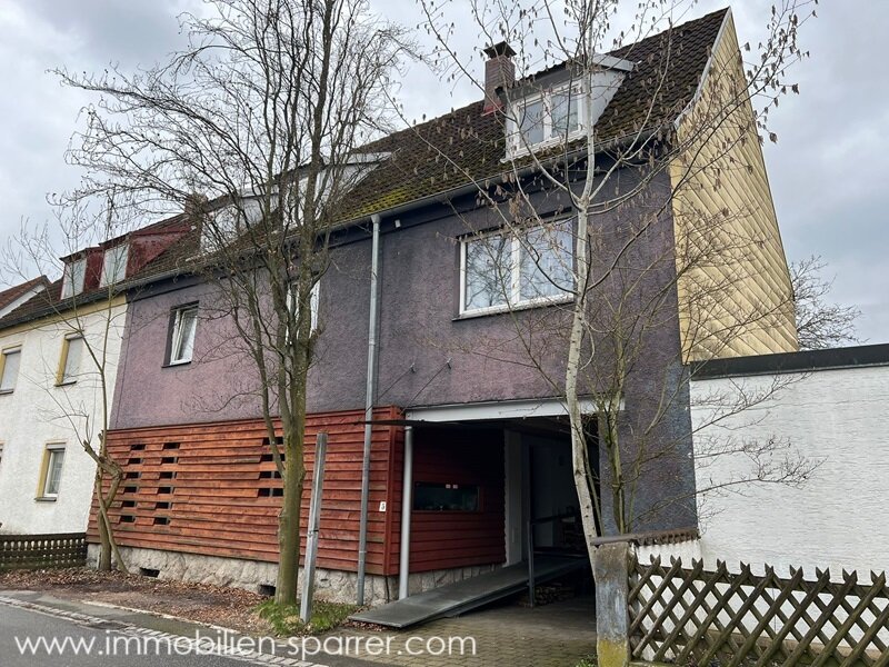 Mehrfamilienhaus zum Kauf als Kapitalanlage geeignet 329.000 € 8 Zimmer 256 m²<br/>Wohnfläche 331 m²<br/>Grundstück Rehbühl Weiden in der Oberpfalz 92637