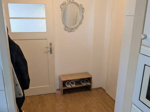 Wohnung zur Miete 207 € 2 Zimmer 38 m² Geschoss 2/3 frei ab 01.11.2026 Reusaer Straße 17 Reusa Plauen 08529