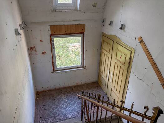 Mehrfamilienhaus zum Kauf 169.000 € 8 Zimmer 286 m² 450 m² Grundstück Harthau Harthau 09125