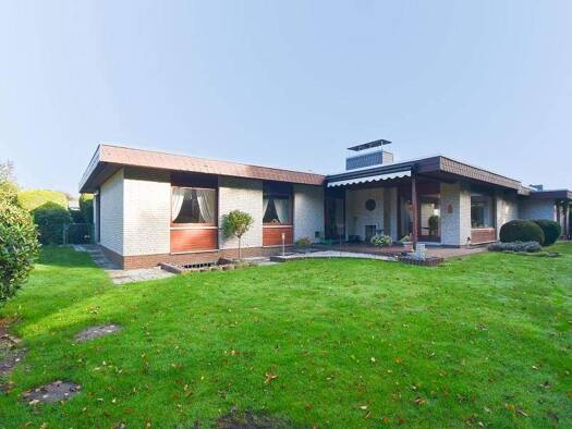 Einfamilienhaus zum Kauf 395.000 € 4 Zimmer 125 m² 821 m² Grundstück Henstedt-Ulzburg 24558