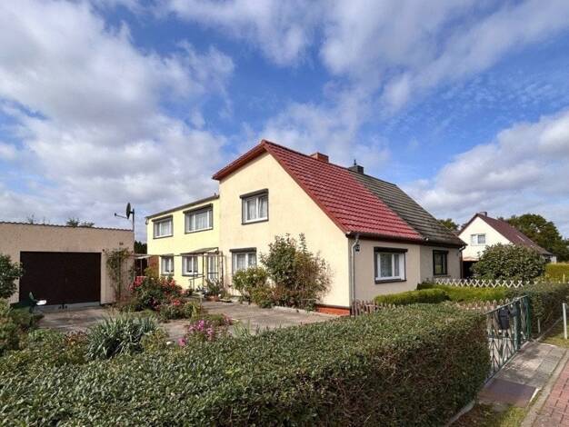 Doppelhaushälfte zum Kauf 111.000 € 5 Zimmer 148 m² 1.476 m² Grundstück Tribsees Tribsees 18465