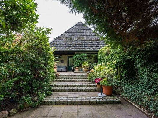 Einfamilienhaus zum Kauf 875.000 € 4 Zimmer 163 m² 689 m² Grundstück Hochestieg 6 Wellingsbüttel Hamburg / Wellingsbüttel 22391