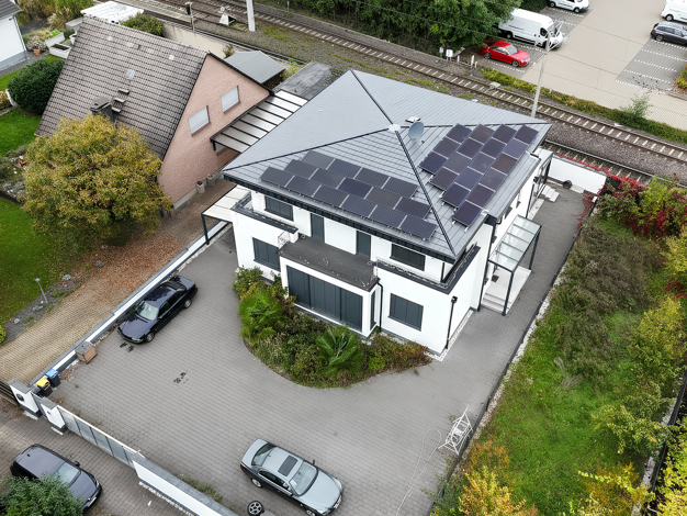 Haus zum Kauf 1.550.000 € 7 Zimmer 276,7 m² 700 m² Grundstück Ostheim Köln 51107